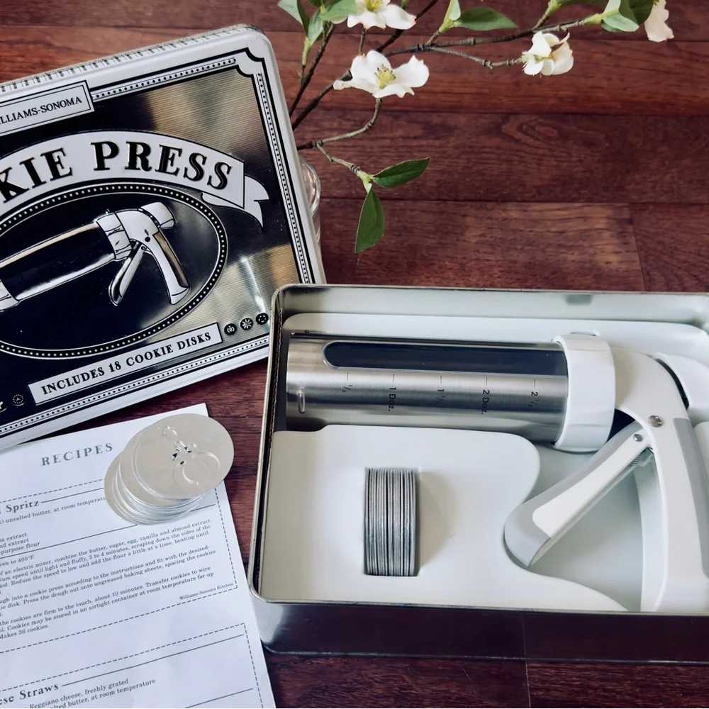 Williams-Sonoma Cookie Press with 33 Cookie Disks in Tin made by Kuhn Rikon